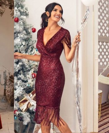 Top 9 Most Trending Dresses Worn by Women on Christmas - Meghashop